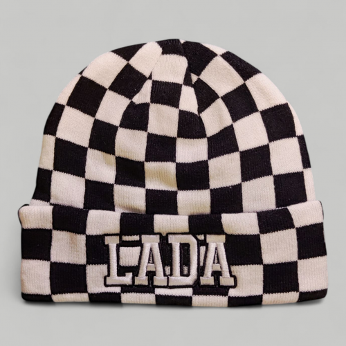 LADA kötött visszahajtott sapka, kockás fehér